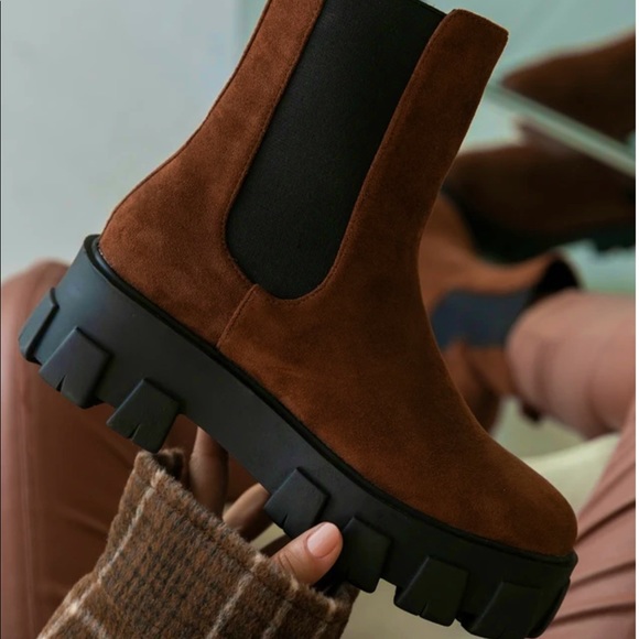 ‼️🔥CHUNKY FALL BOOTS🔥‼️ - Picture 4 of 4